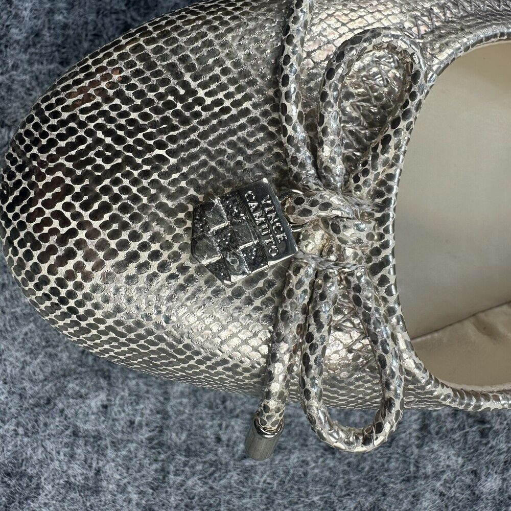 Vince Camuto Ballet Flats Women Size Gold Snake Skin Textured Bow Charm Eryn - Picture 15 of 15
